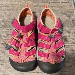 KEEN‎ Newport sandals Size 5
